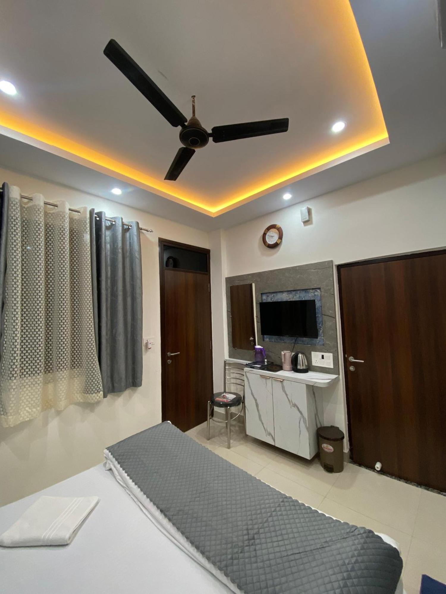 Shivraj Guest house Varanasi